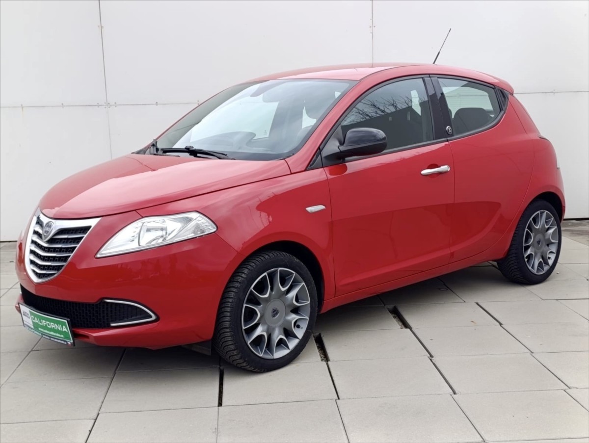 Lancia Y 1,2 i LPG Klimatizace Ypsilon