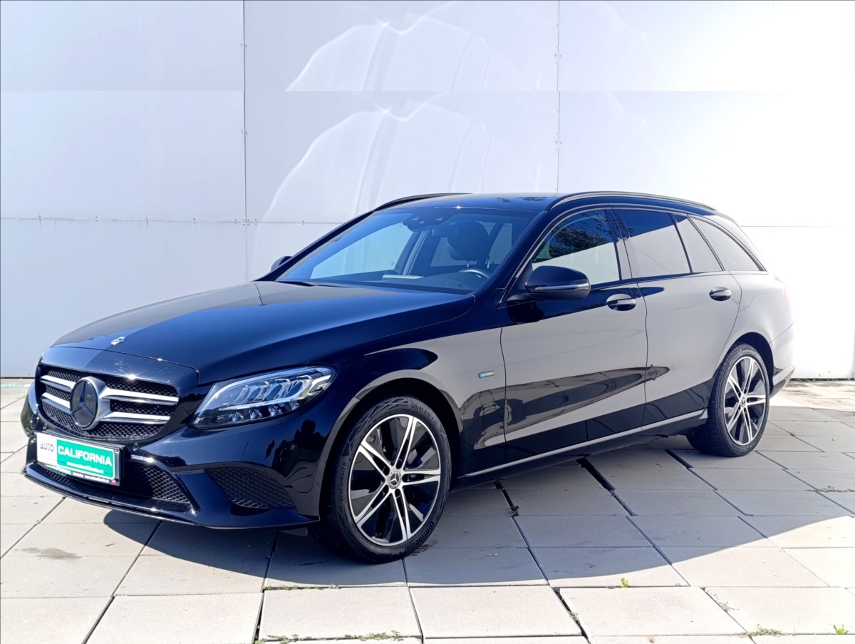 Mercedes-Benz Třídy C 2,0 EQ POWER KAMERA NAVI
